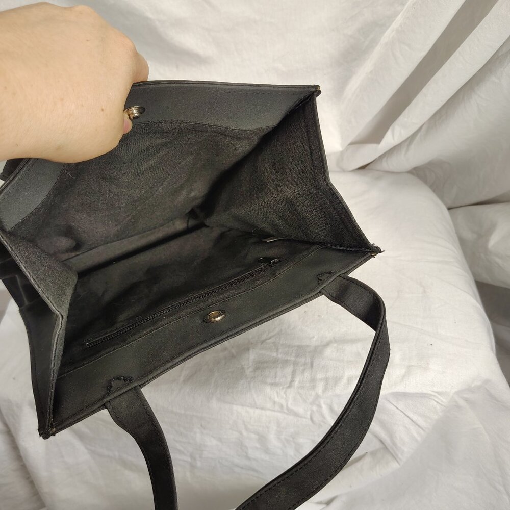 No Boundaries, bag with cellphone holder, black, 9.5" x 8" x 3.5" - Picture 11 of 11